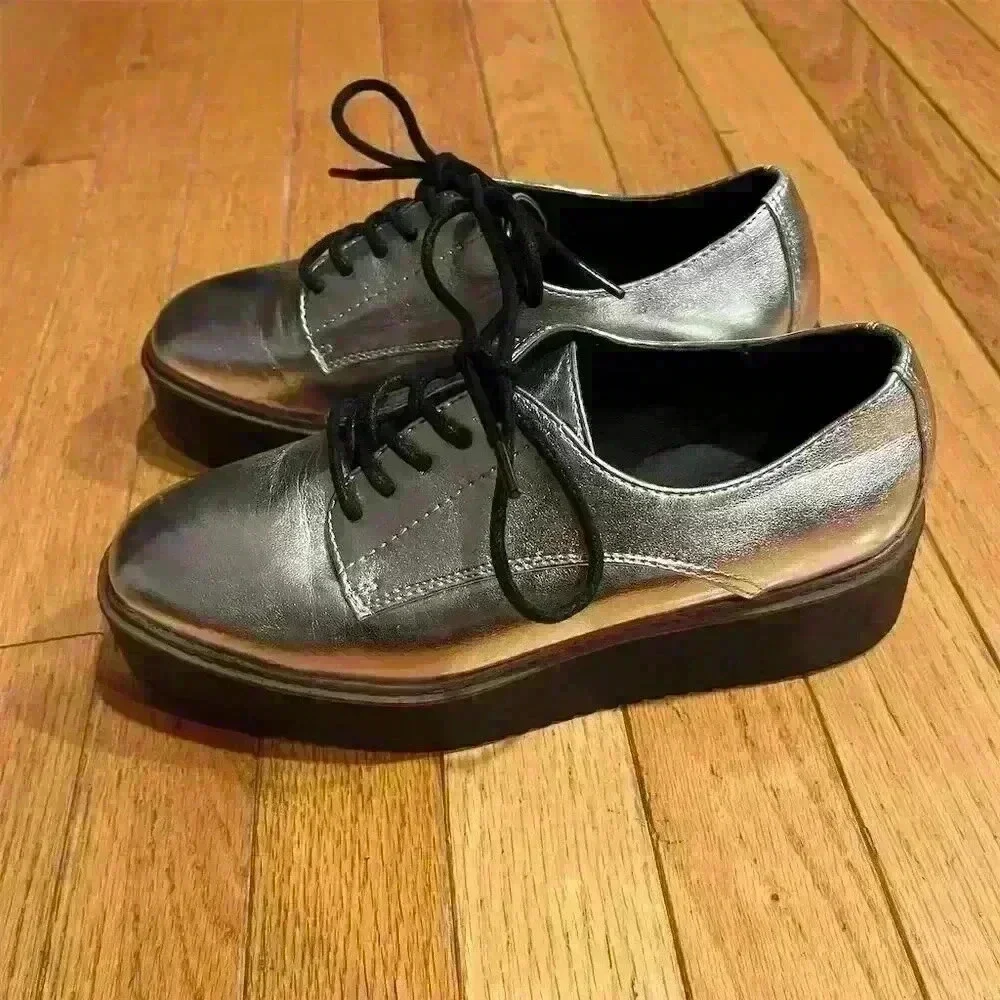Madden Girl Women's Silver Metallic Platform Oxford Shoes Casual Lace-Up size 6
